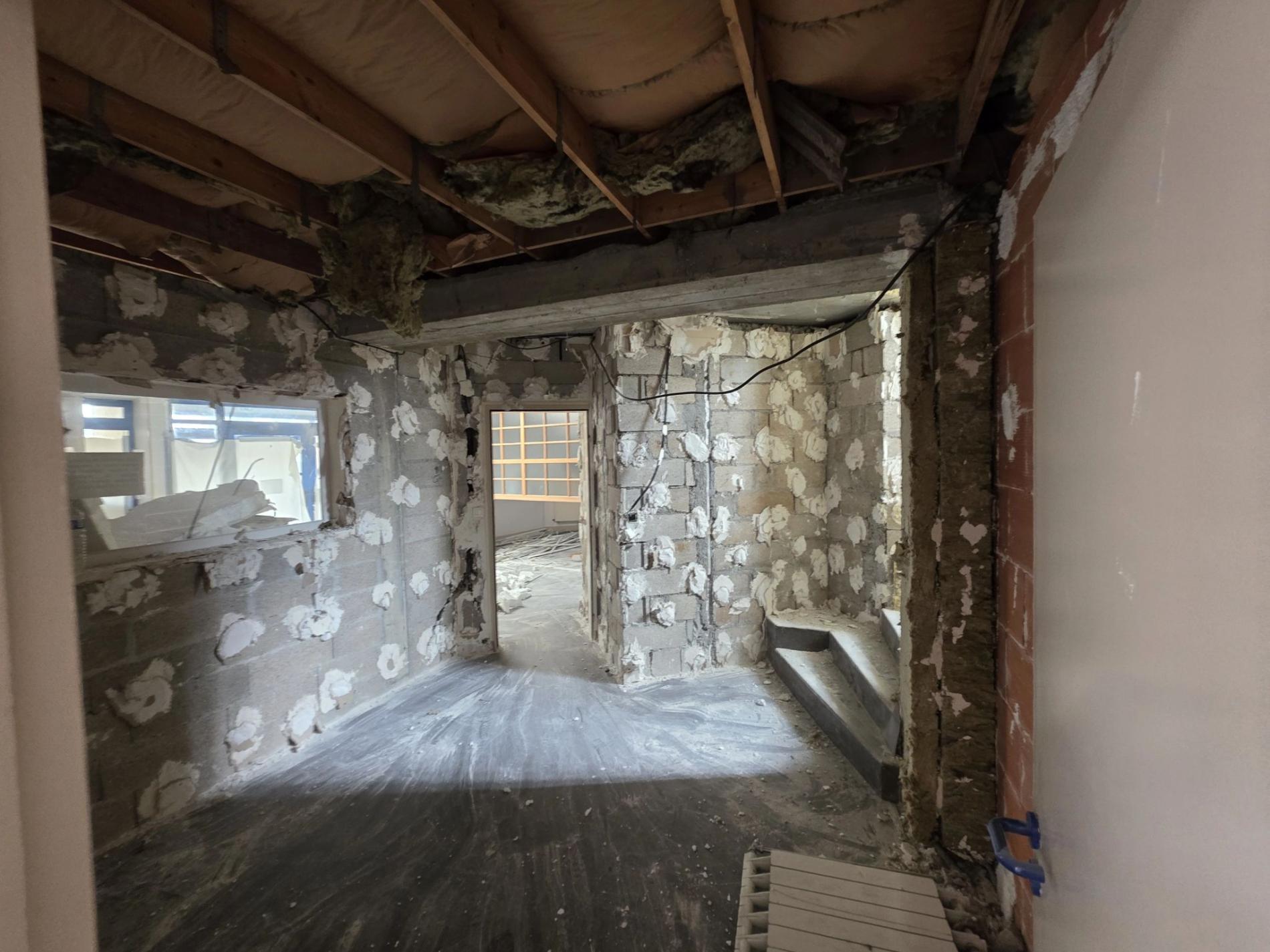 Chantier en cours &agrave; M&eacute;zi&egrave;res-sur-Seine (78)