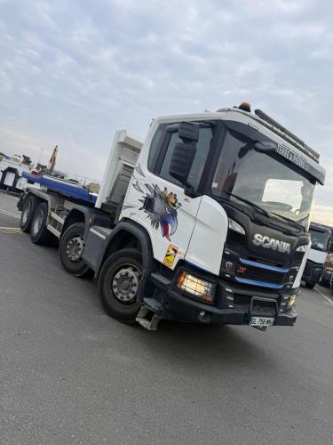 🚛 Notre nouveau plateau est arrivé pour renforcer notre 8x4 ampliroll !