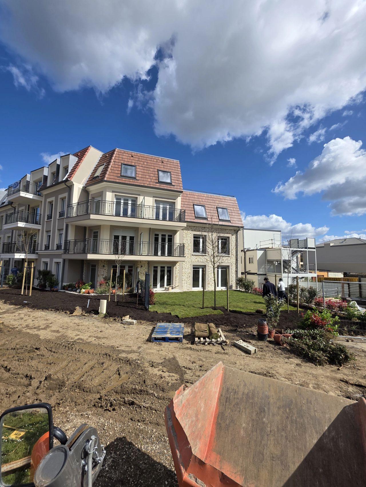 📍 Fin de chantier &agrave; Hadricourt (78) &ndash; Lot VRD & Espaces Verts 🌿🚧
