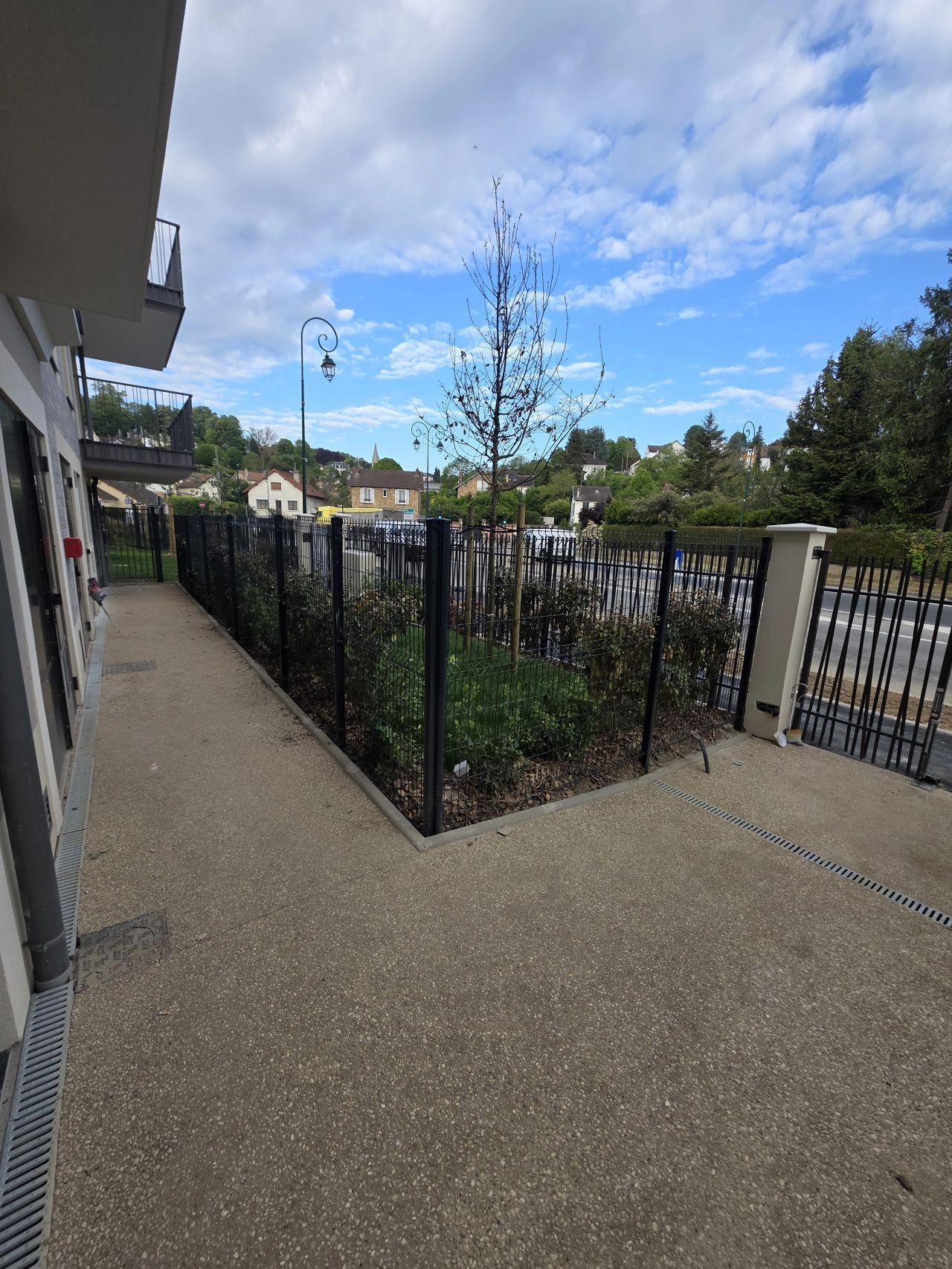 📍 Fin de chantier &agrave; Hadricourt (78) &ndash; Lot VRD & Espaces Verts 🌿🚧